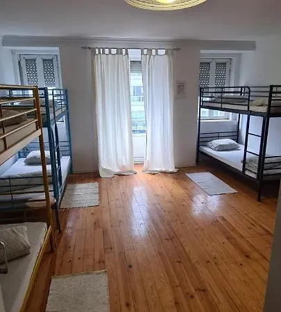 ホステル Auristelas *